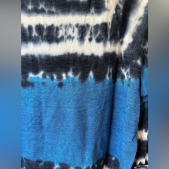 C&C California Women’s Blue‎ Tie Dye Lightweight Knit Top Size Small - Picture 9 of 9